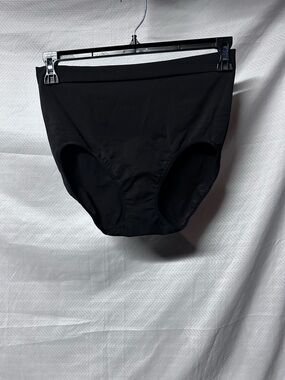 Maidenform Black Control-It! Shaping Briefs - Sleek Support